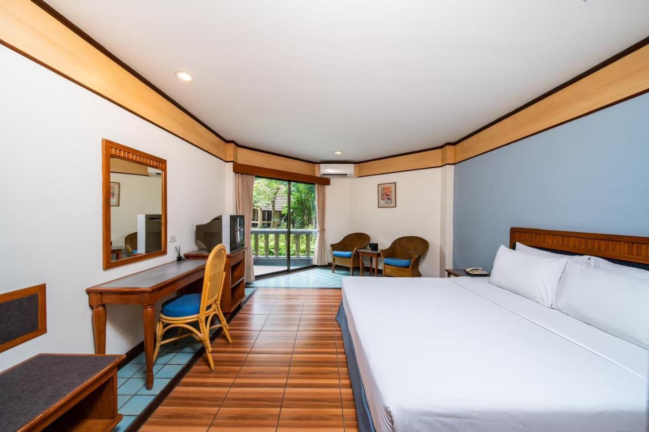 Botany Beach Resort Pattaya Na Chom Thian Exterior foto