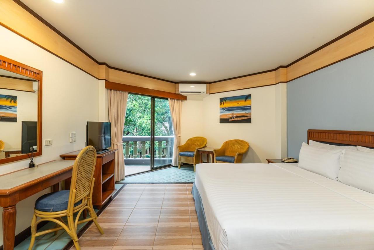 Botany Beach Resort Pattaya Na Chom Thian Exterior foto