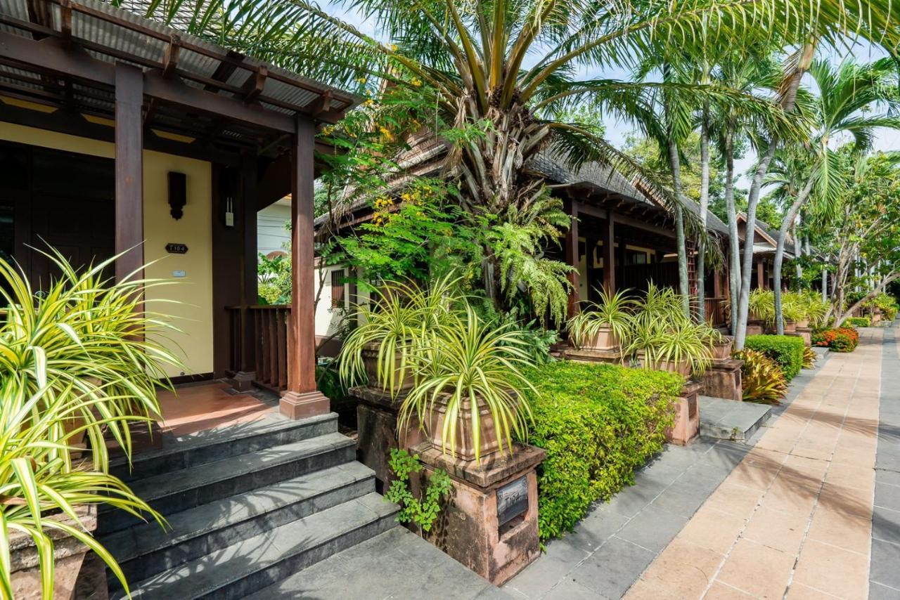 Botany Beach Resort Pattaya Na Chom Thian Exterior foto