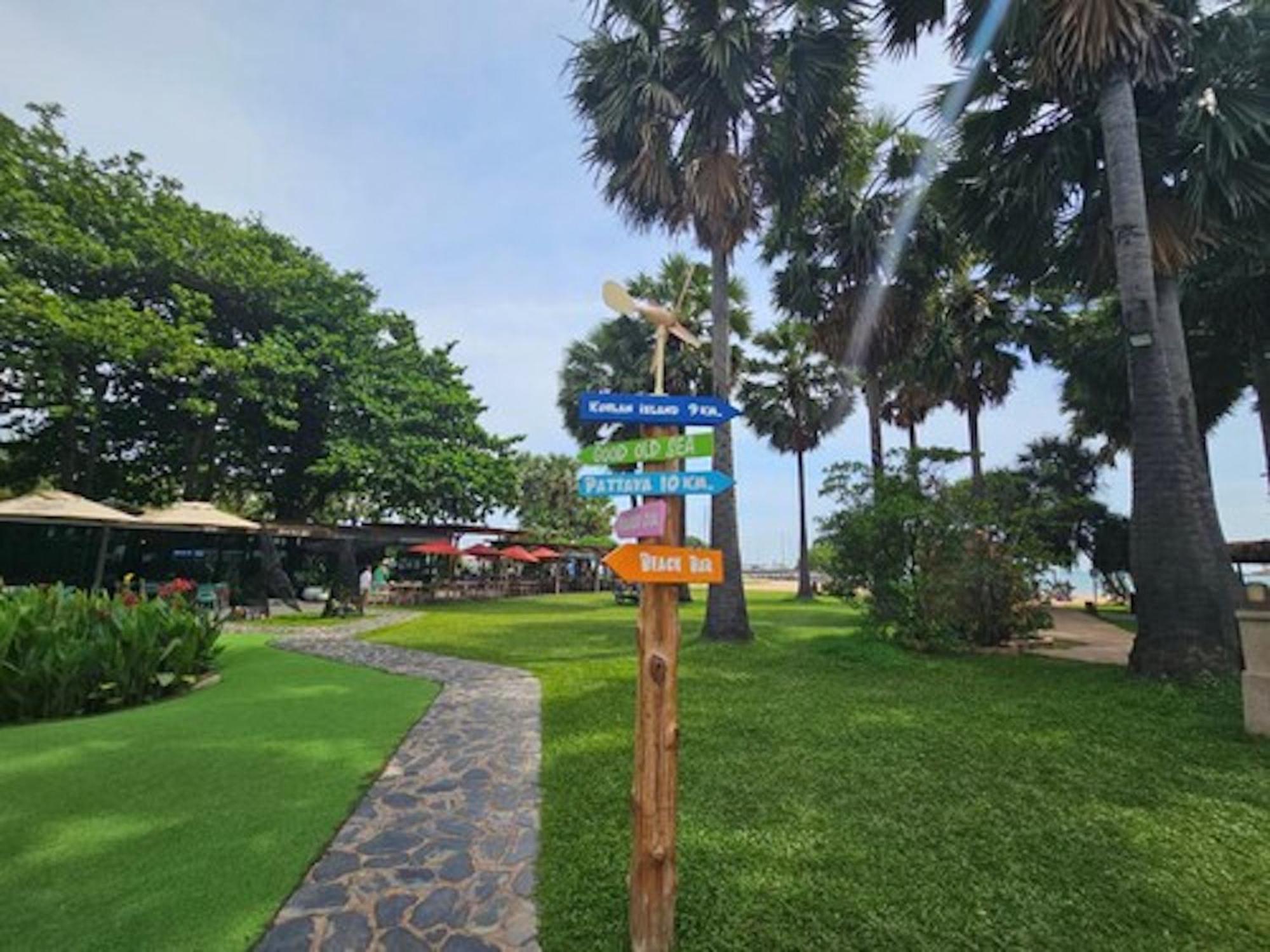 Botany Beach Resort Pattaya Na Chom Thian Exterior foto